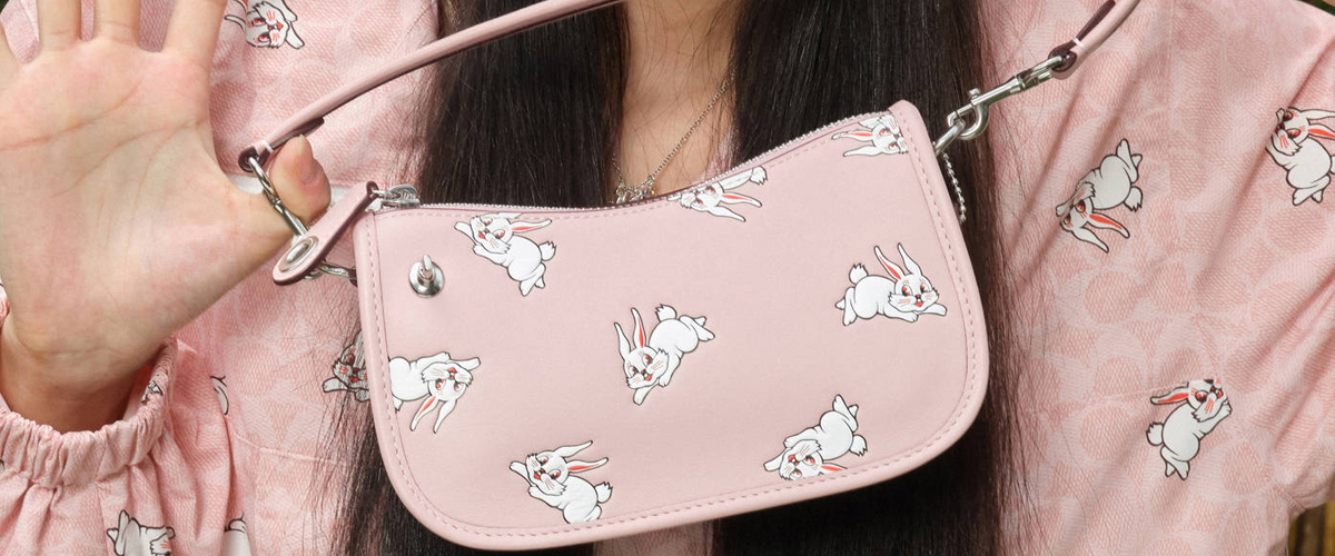 Coach七夕系列新品发布，经典Tabby手袋赋予别样韵味