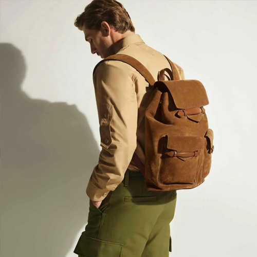 万宝龙2026春夏系列推出全新廓形双肩包 万宝龙2026春夏系列推出全新廓形双肩包