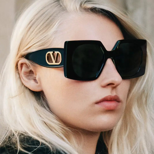 华伦天奴 2026 春夏眼镜系列广告大片