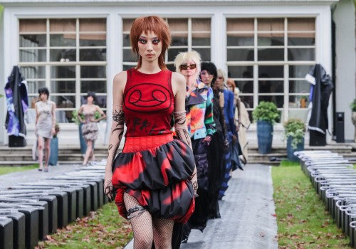 OSSCHAERT 2026秋冬女装系列「SINK OR SWIM·孤注一掷」发布